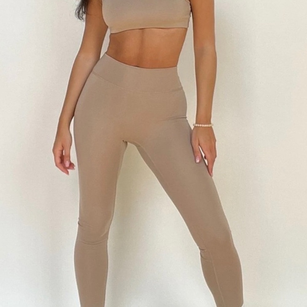 437 Women's Leggings